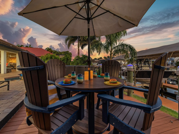 Ultimate Cape Coral Getaway - Luxury 3-Bedroom Pool Home